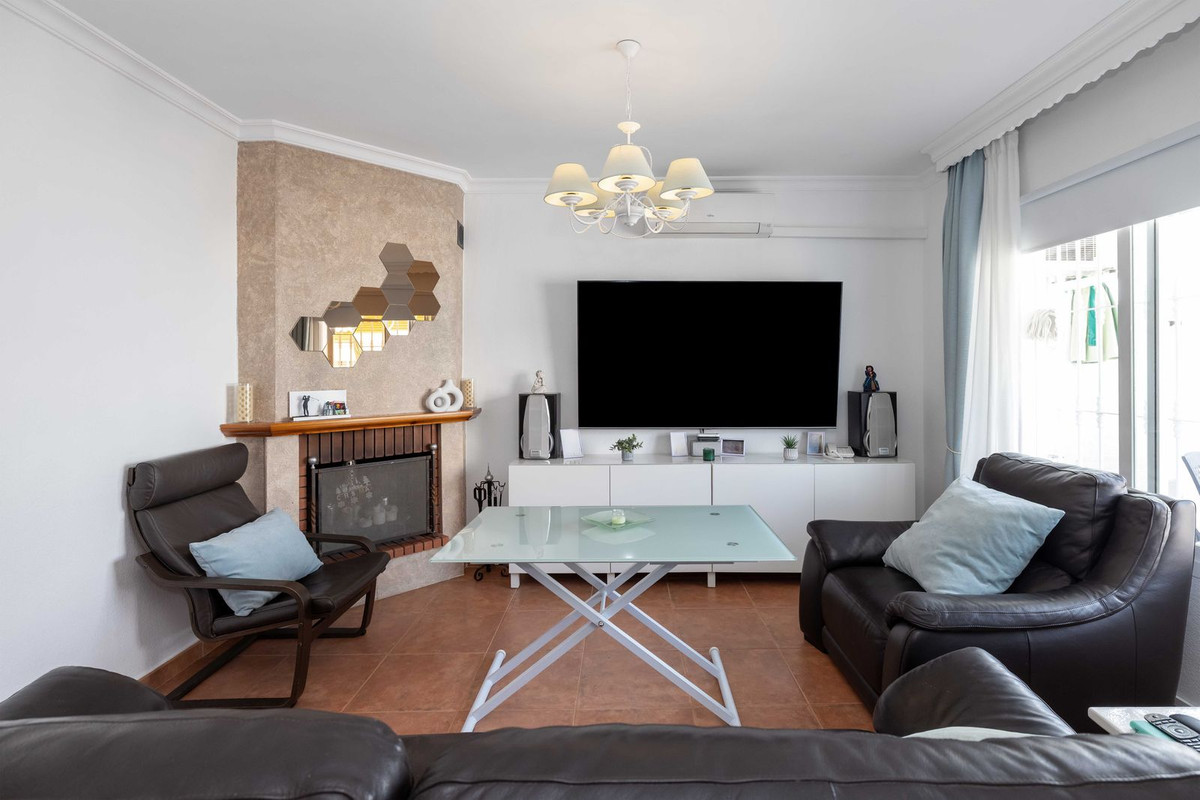 Se vende Villa - Chalet de 3 dormitorios en Costa Del Sol, Málaga, España