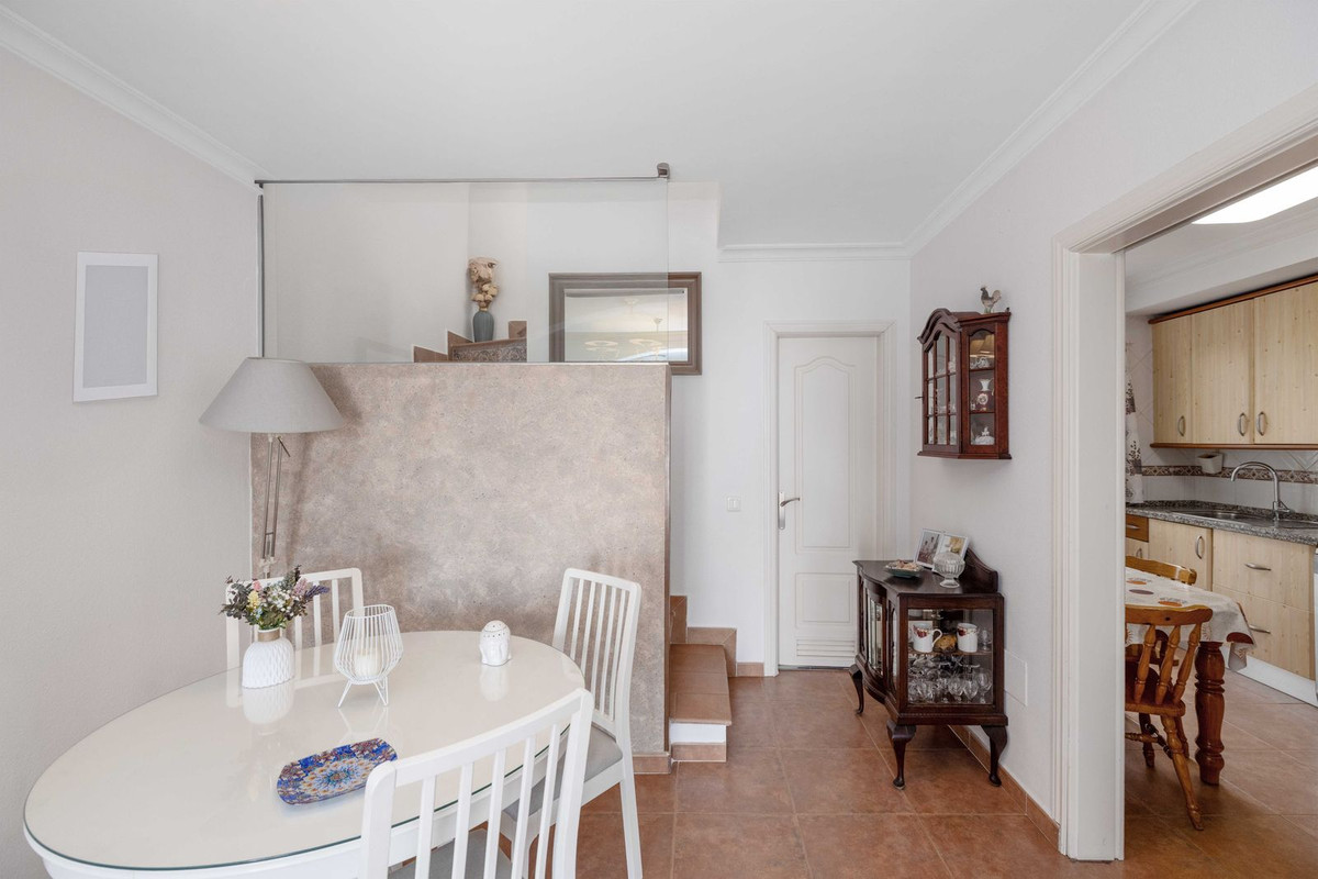 Se vende Villa - Chalet de 3 dormitorios en Costa Del Sol, Málaga, España