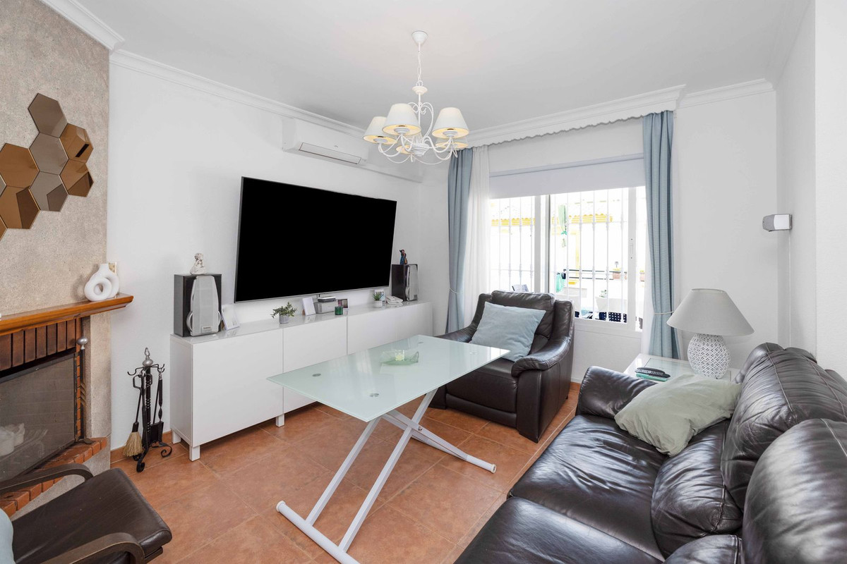 Se vende Villa - Chalet de 3 dormitorios en Costa Del Sol, Málaga, España