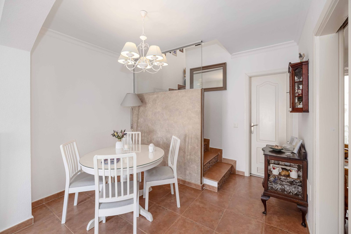 Se vende Villa - Chalet de 3 dormitorios en Costa Del Sol, Málaga, España