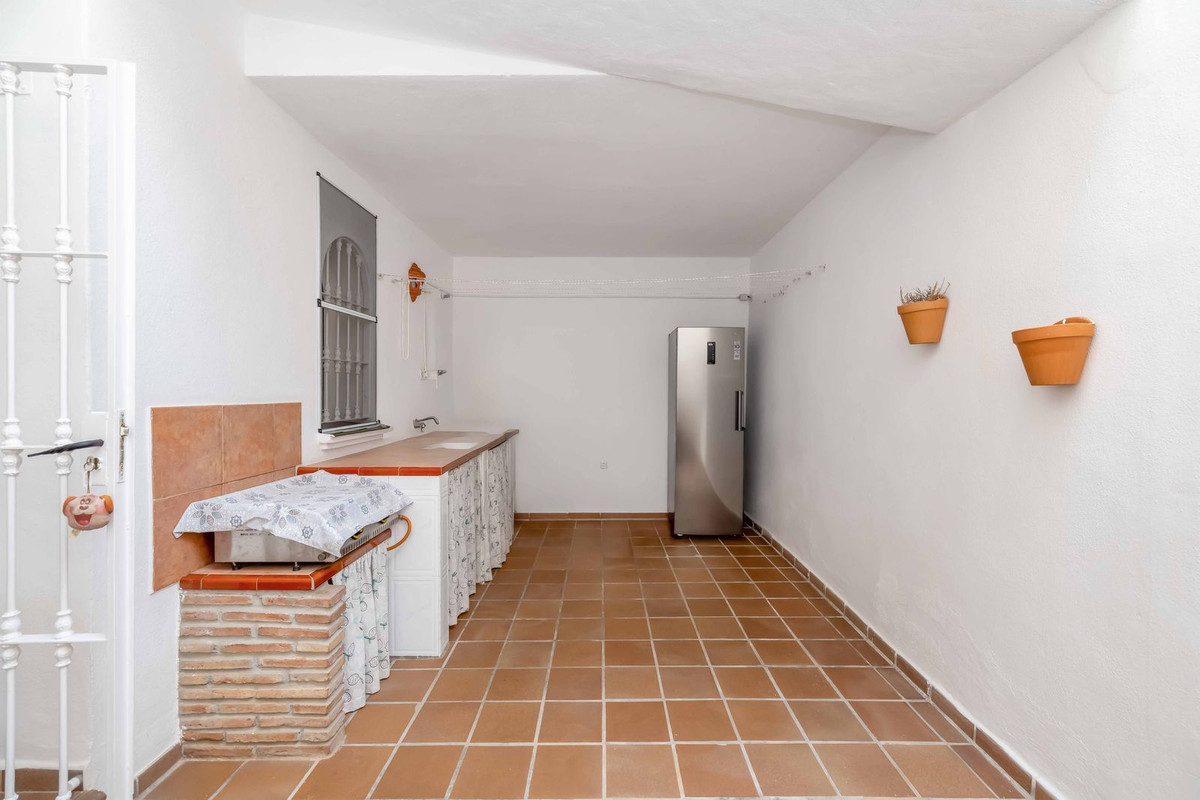 Se vende Villa - Chalet de 3 dormitorios en Costa Del Sol, Málaga, España