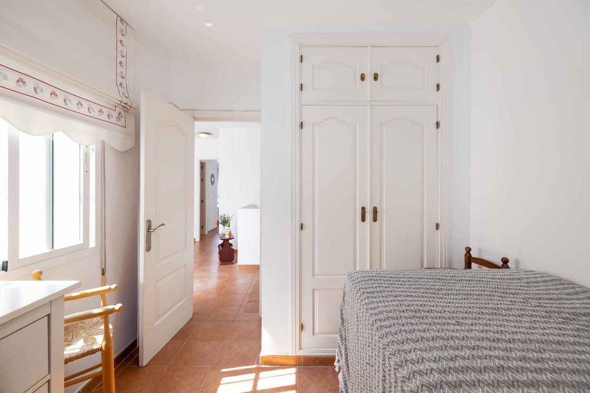 Se vende Villa - Chalet de 3 dormitorios en Costa Del Sol, Málaga, España