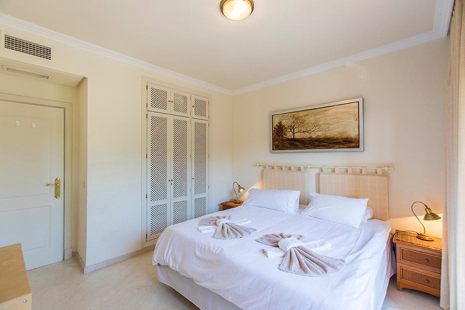 3 Bed Apartment for sale in Marbella Costa Del Sol, Málaga, Spain