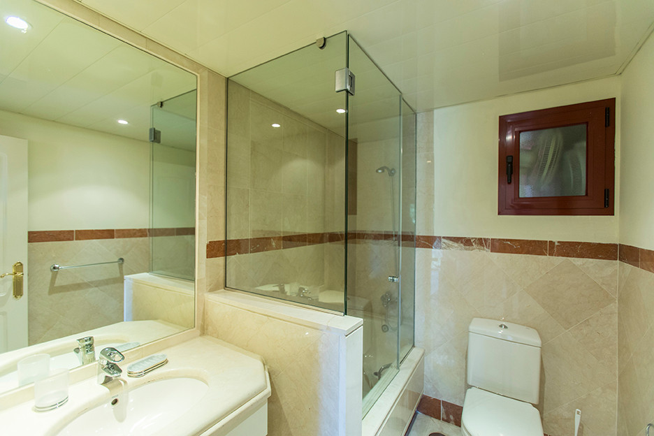 3 Bed Apartment for sale in Marbella Costa Del Sol, Málaga, Spain