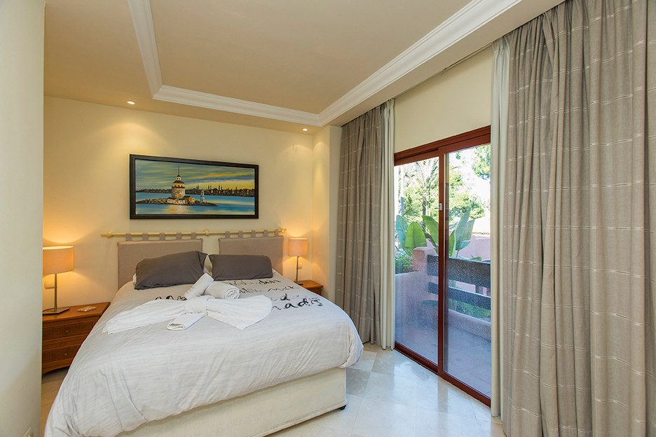 3 Bed Apartment for sale in Marbella Costa Del Sol, Málaga, Spain