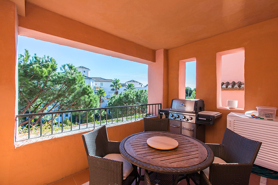 3 Bed Apartment for sale in Marbella Costa Del Sol, Málaga, Spain