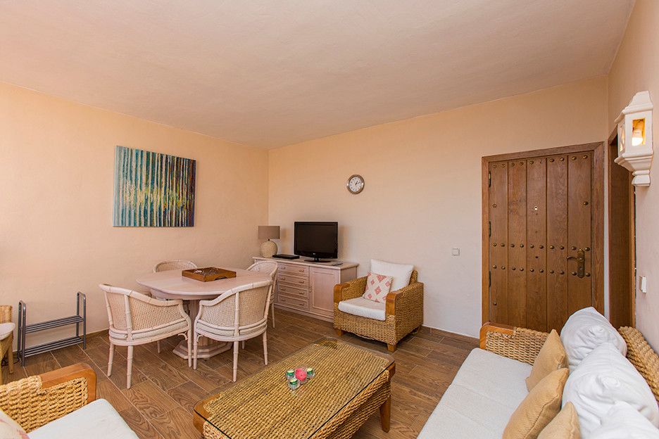 3 Bed Apartment for sale in Marbella Costa Del Sol, Málaga, Spain
