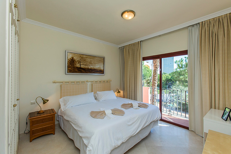 3 Bed Apartment for sale in Marbella Costa Del Sol, Málaga, Spain