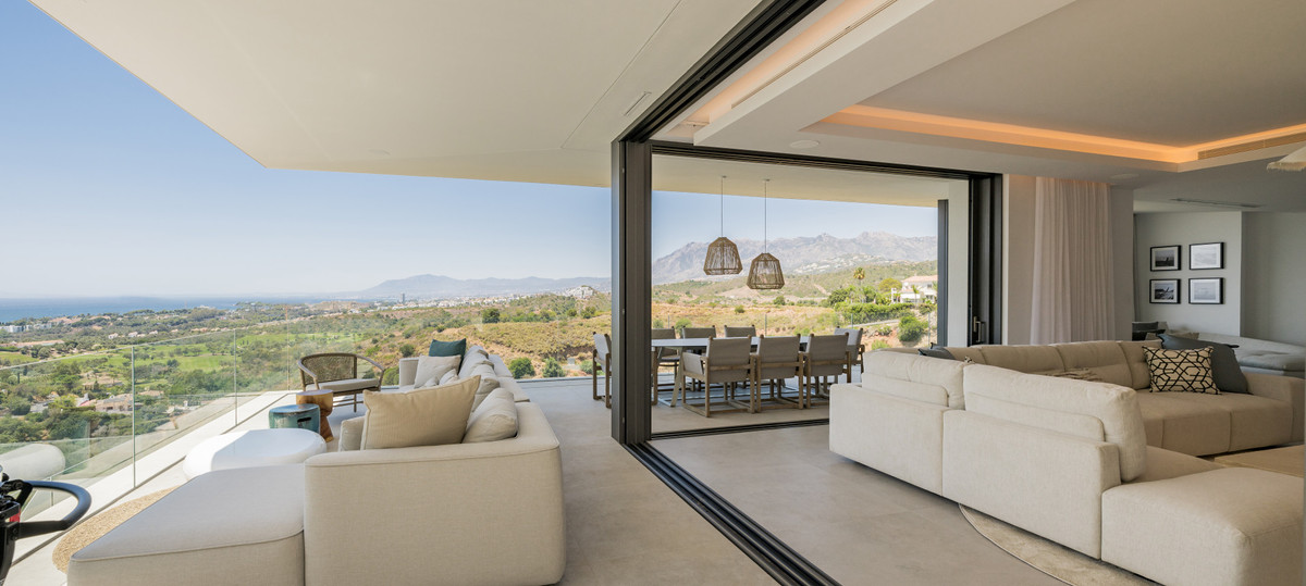 4 Bed Townhouse for sale in El Rosario Costa Del Sol, Málaga, Spain