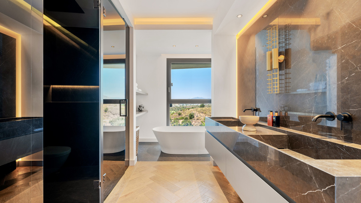 4 Bed Townhouse for sale in El Rosario Costa Del Sol, Málaga, Spain