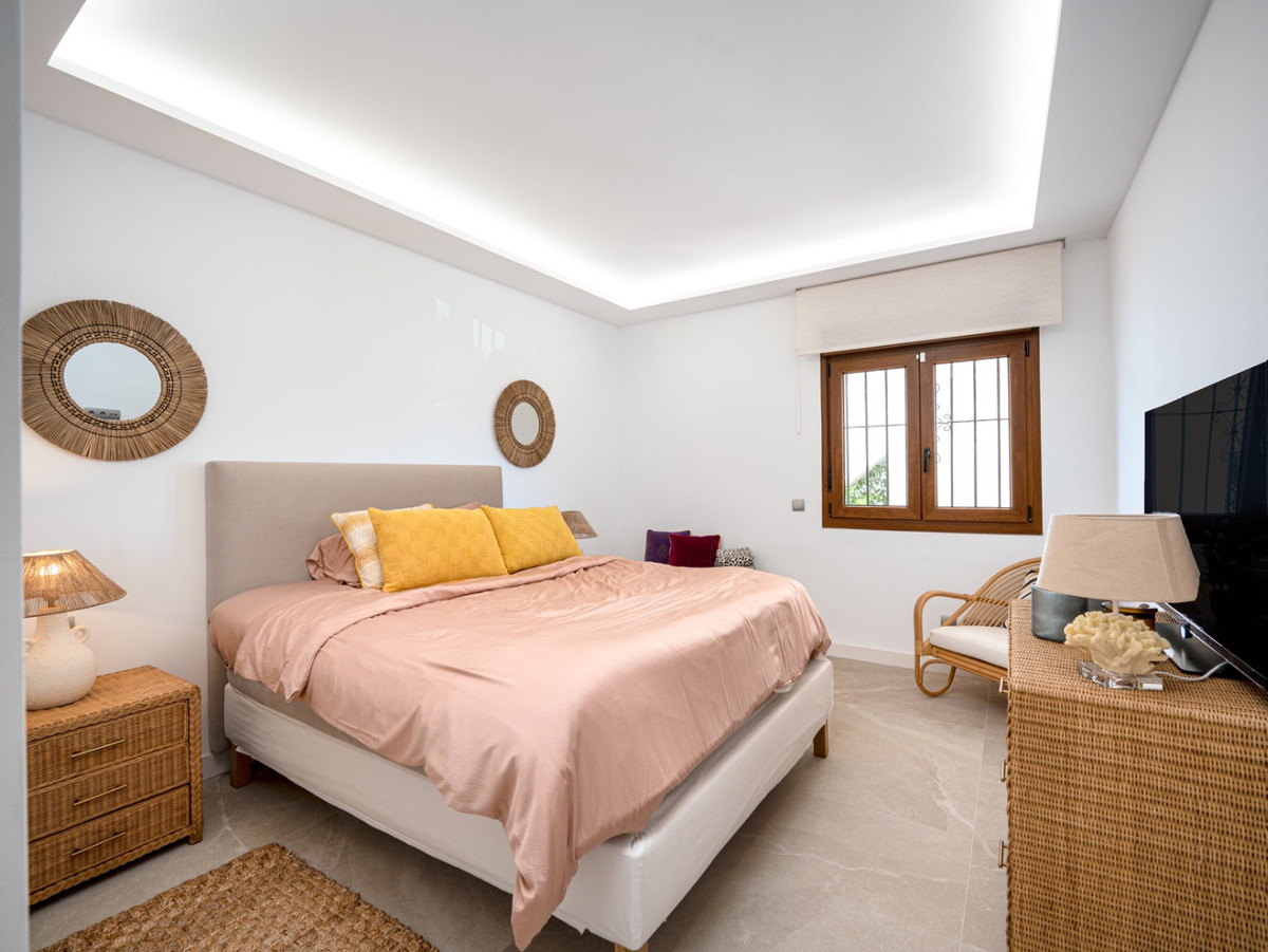 Se vende Apartamento Planta Baja de 3 dormitorios en Costa Del Sol, Málaga, España