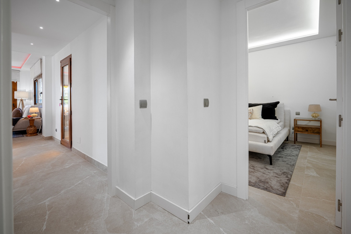 Se vende Apartamento Planta Baja de 3 dormitorios en Costa Del Sol, Málaga, España