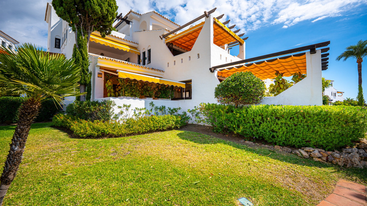 Se vende Apartamento Planta Baja de 3 dormitorios en Costa Del Sol, Málaga, España