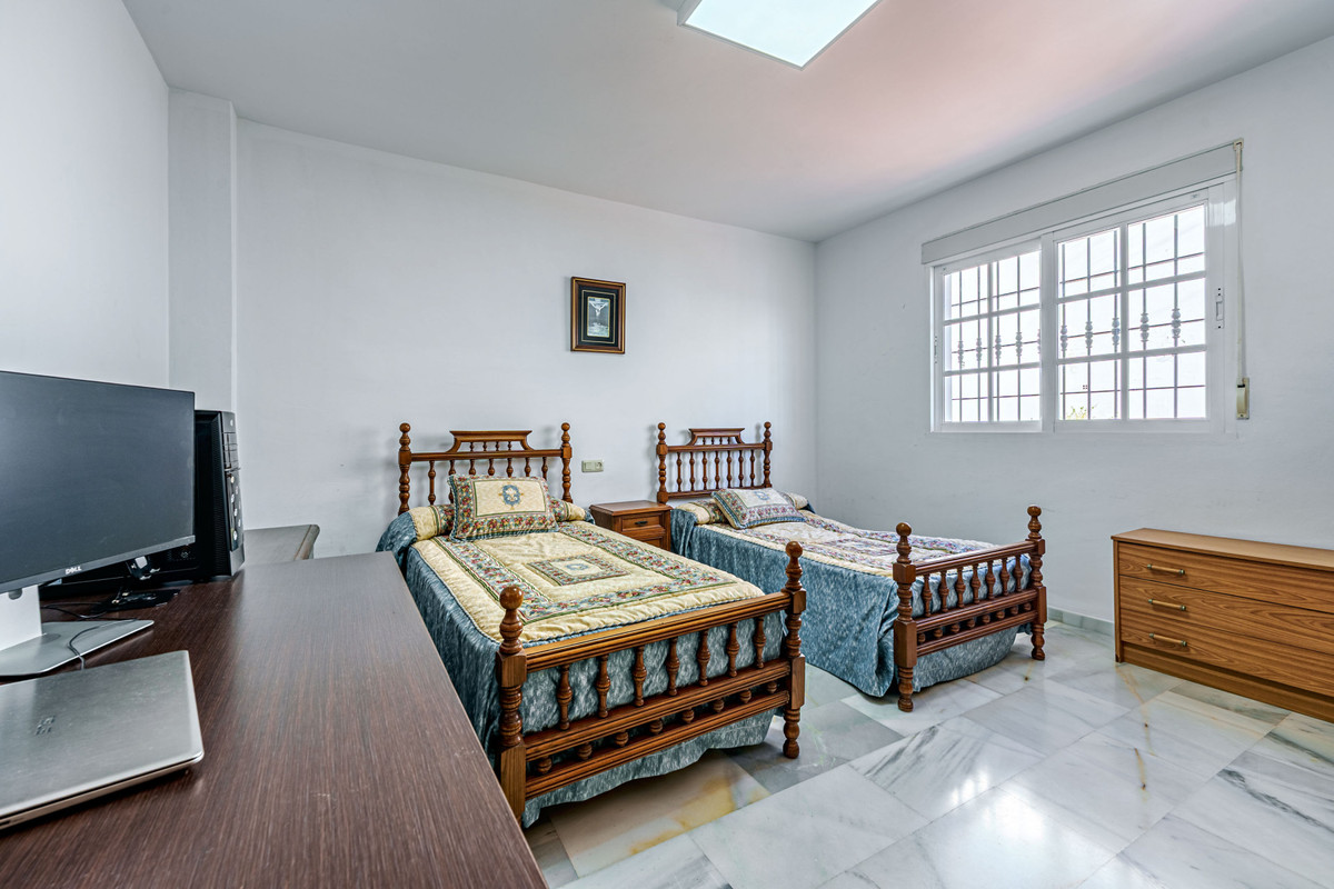 Se vende Villa - Chalet de 3 dormitorios en Málaga Ciudad, Málaga, España