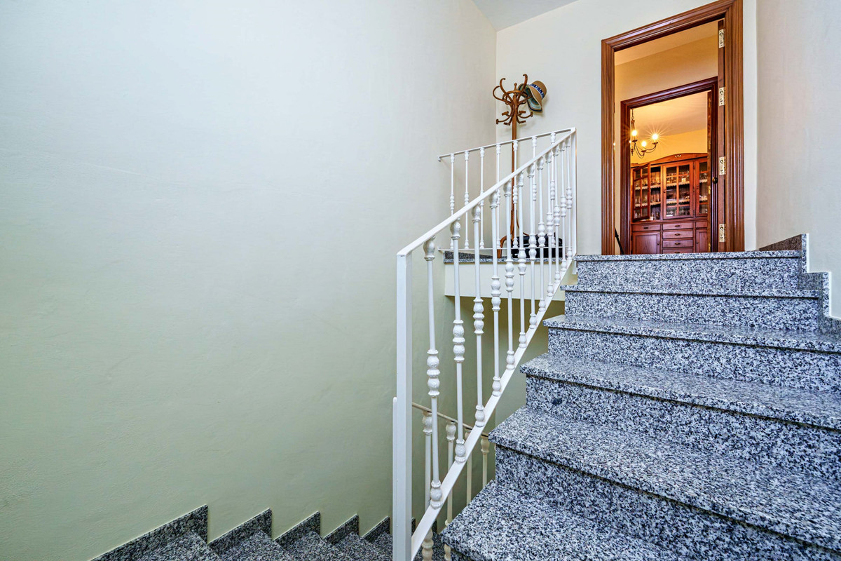Se vende Villa - Chalet de 3 dormitorios en Málaga Ciudad, Málaga, España