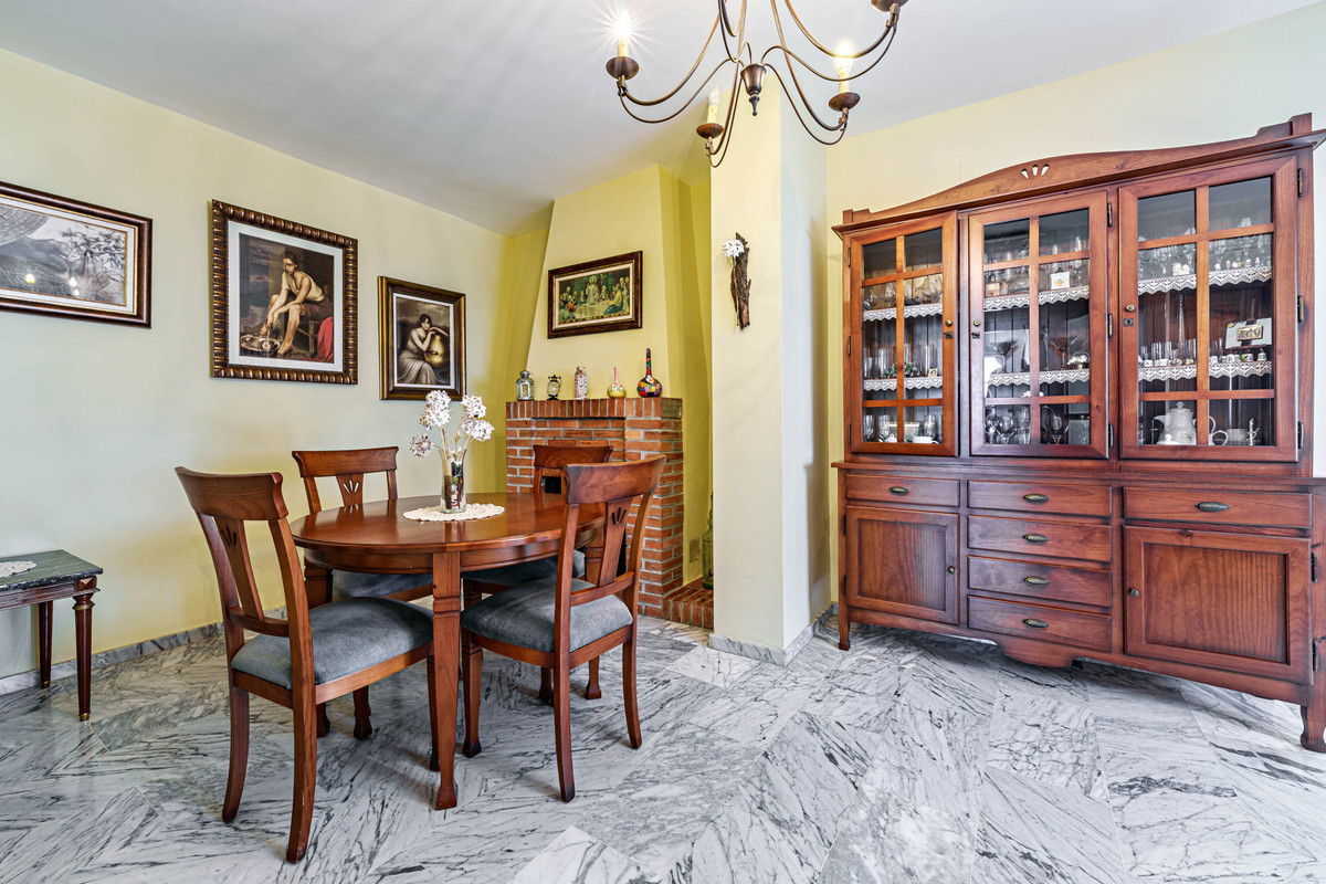 Se vende Villa - Chalet de 3 dormitorios en Málaga Ciudad, Málaga, España