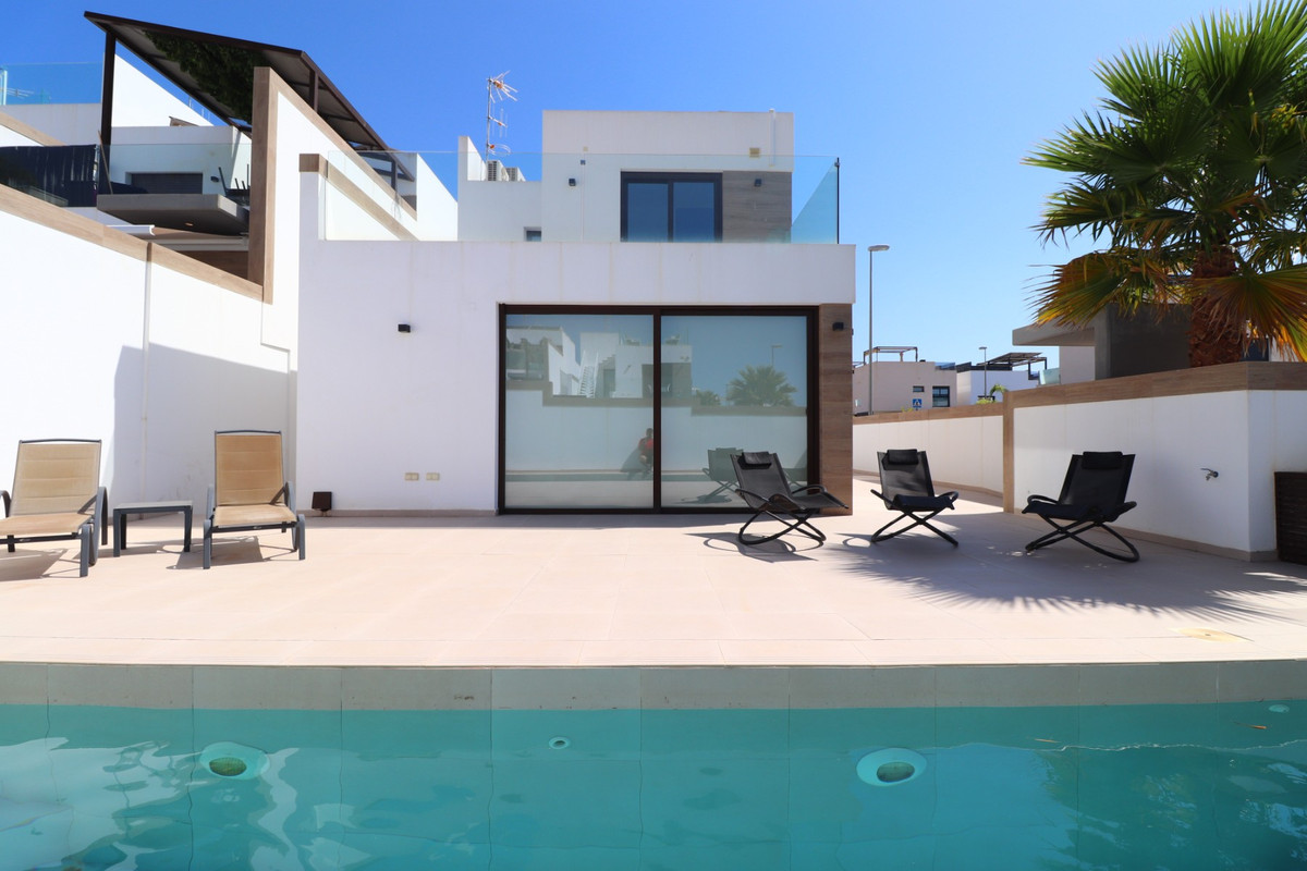 3 Bed Townhouse for sale in Benijofar Costa Blanca, Alicante, Spain