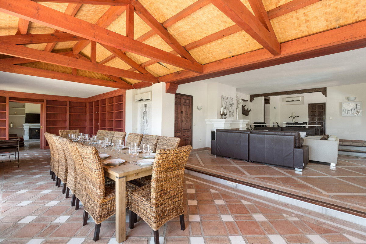 Se vende Villa - Chalet de 12 dormitorios en Costa Del Sol, Málaga, España