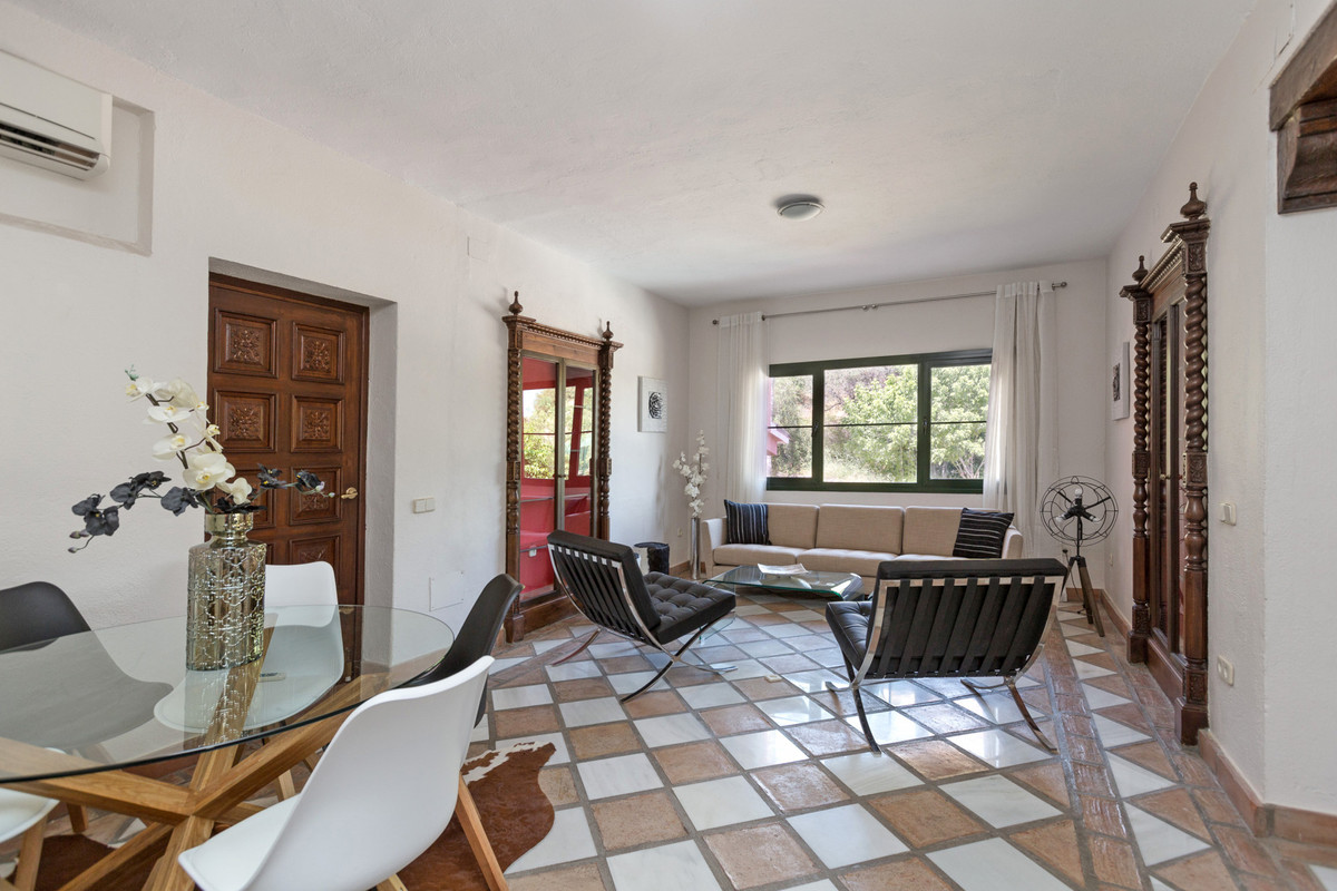 Se vende Villa - Chalet de 12 dormitorios en Costa Del Sol, Málaga, España