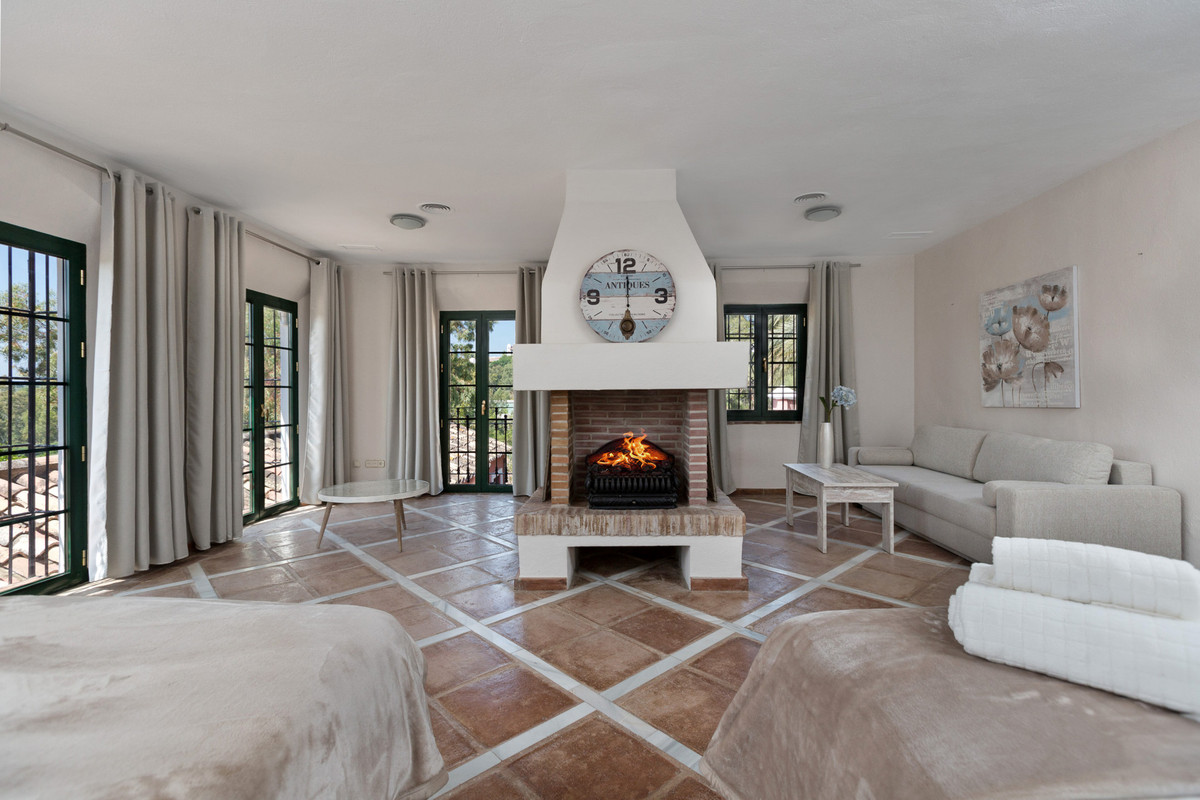 Se vende Villa - Chalet de 12 dormitorios en Costa Del Sol, Málaga, España