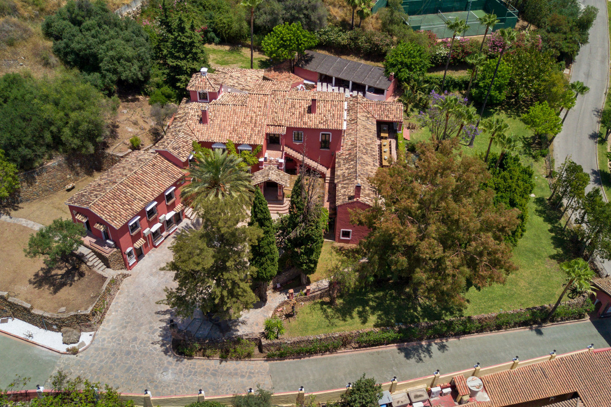 Se vende Villa - Chalet de 12 dormitorios en Costa Del Sol, Málaga, España