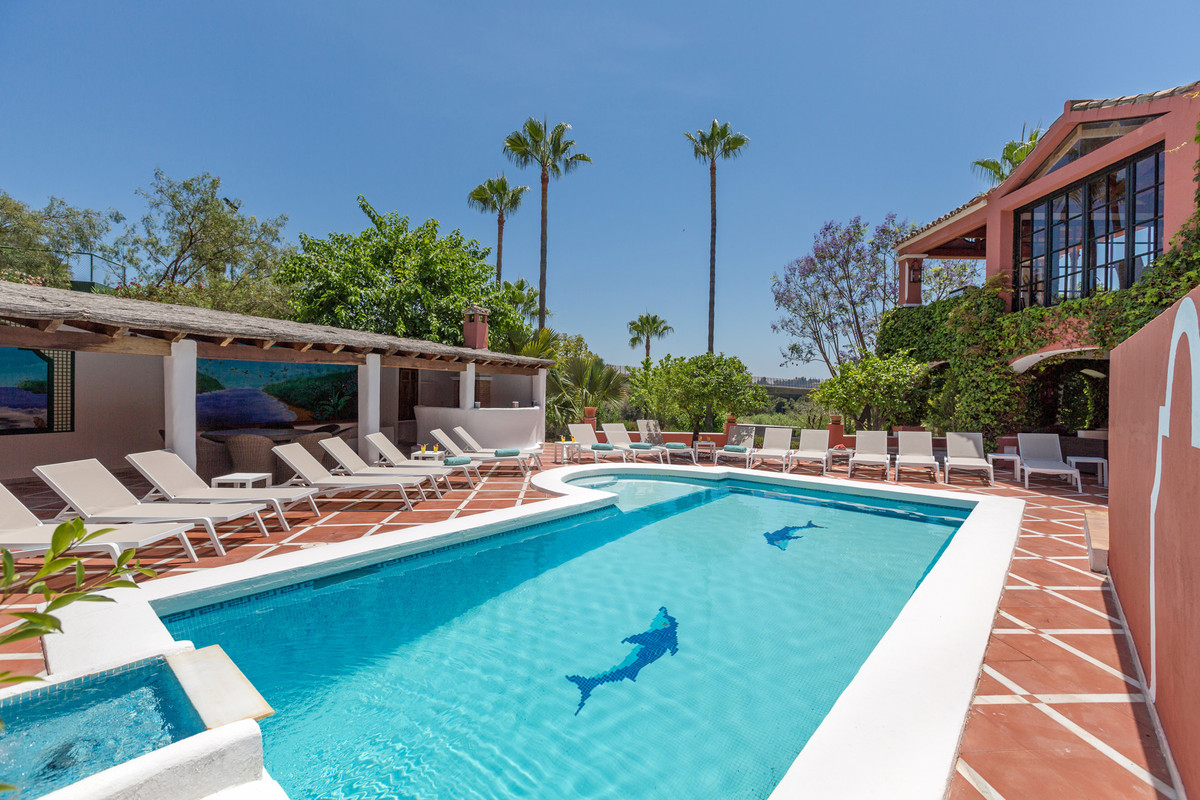 Se vende Villa - Chalet de 12 dormitorios en Costa Del Sol, Málaga, España