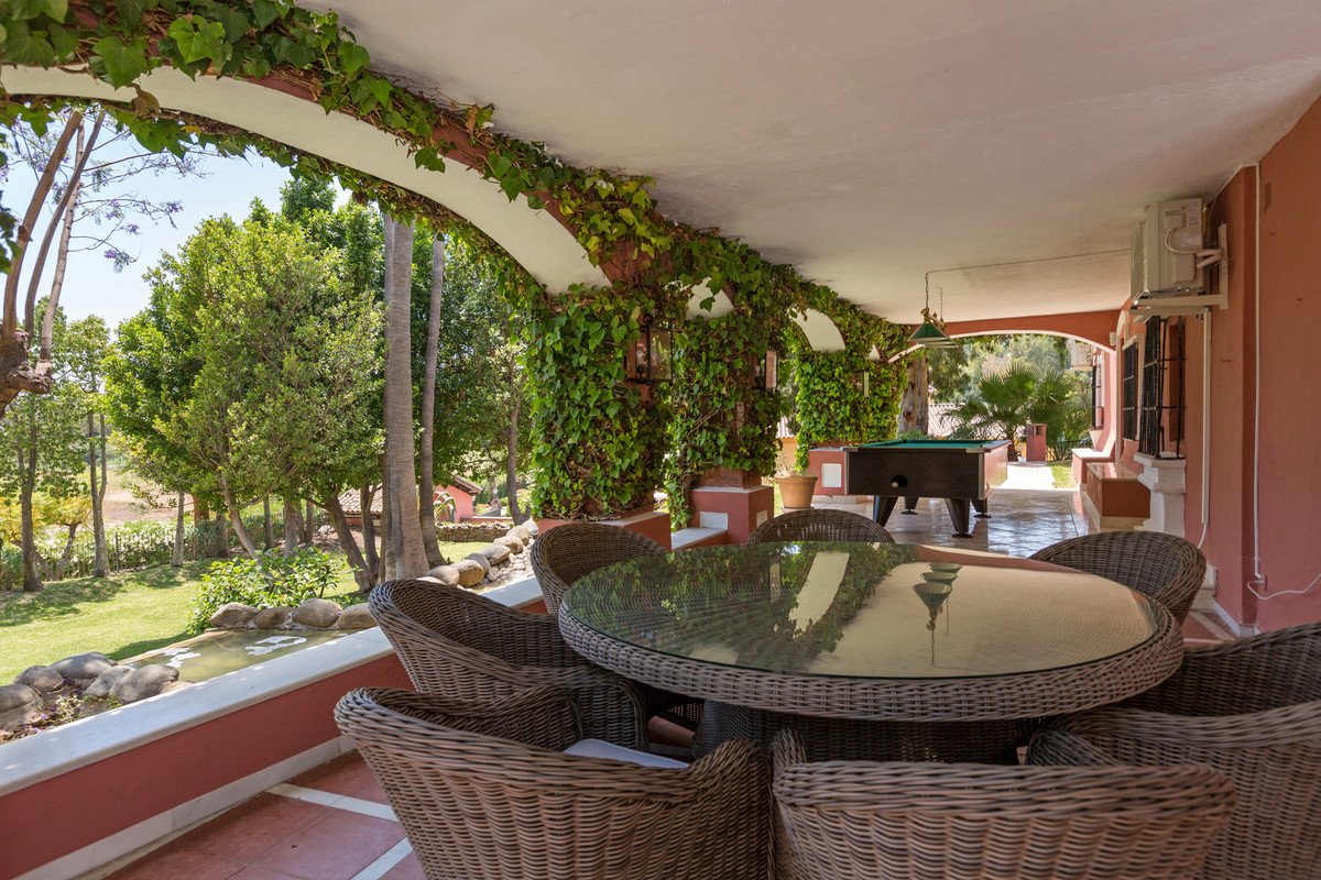 Se vende Villa - Chalet de 12 dormitorios en Costa Del Sol, Málaga, España