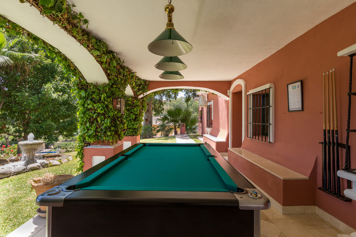 Se vende Villa - Chalet de 12 dormitorios en Costa Del Sol, Málaga, España