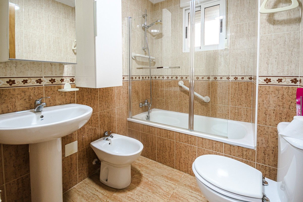 Se vende Apartamento Planta Baja de 2 dormitorios en Costa Blanca, Alicante, España