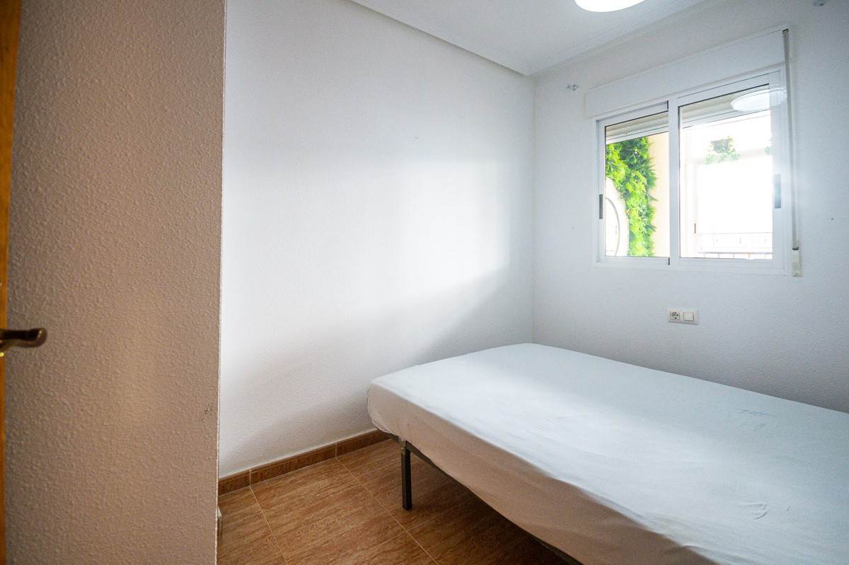 Se vende Apartamento Planta Baja de 2 dormitorios en Costa Blanca, Alicante, España