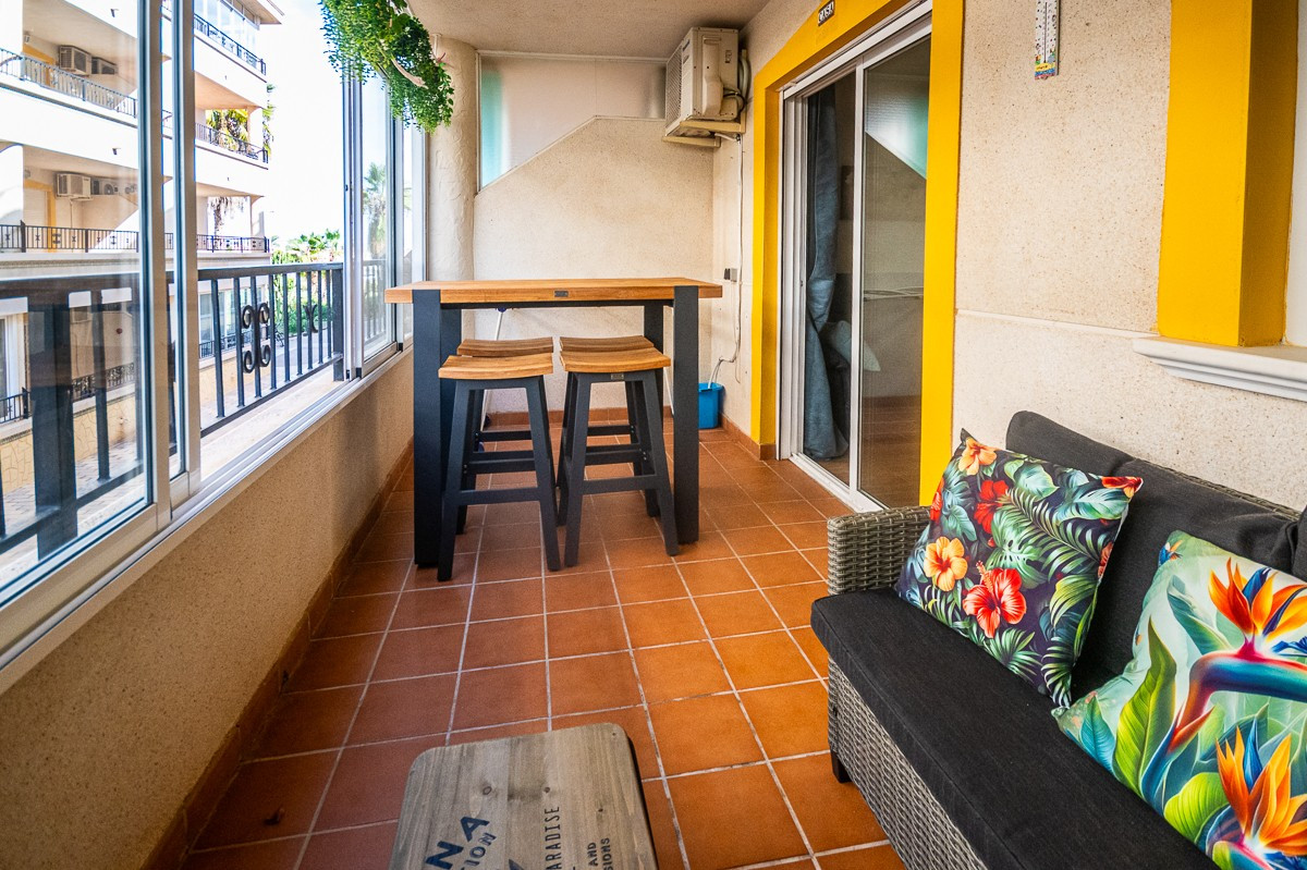Se vende Apartamento Planta Baja de 2 dormitorios en Costa Blanca, Alicante, España