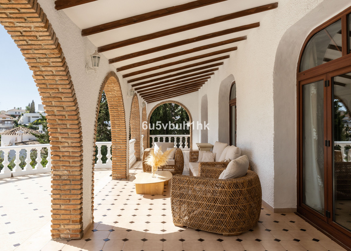 6 Bed Townhouse for sale in Arroyo De La Miel Costa Del Sol, Málaga, Spain