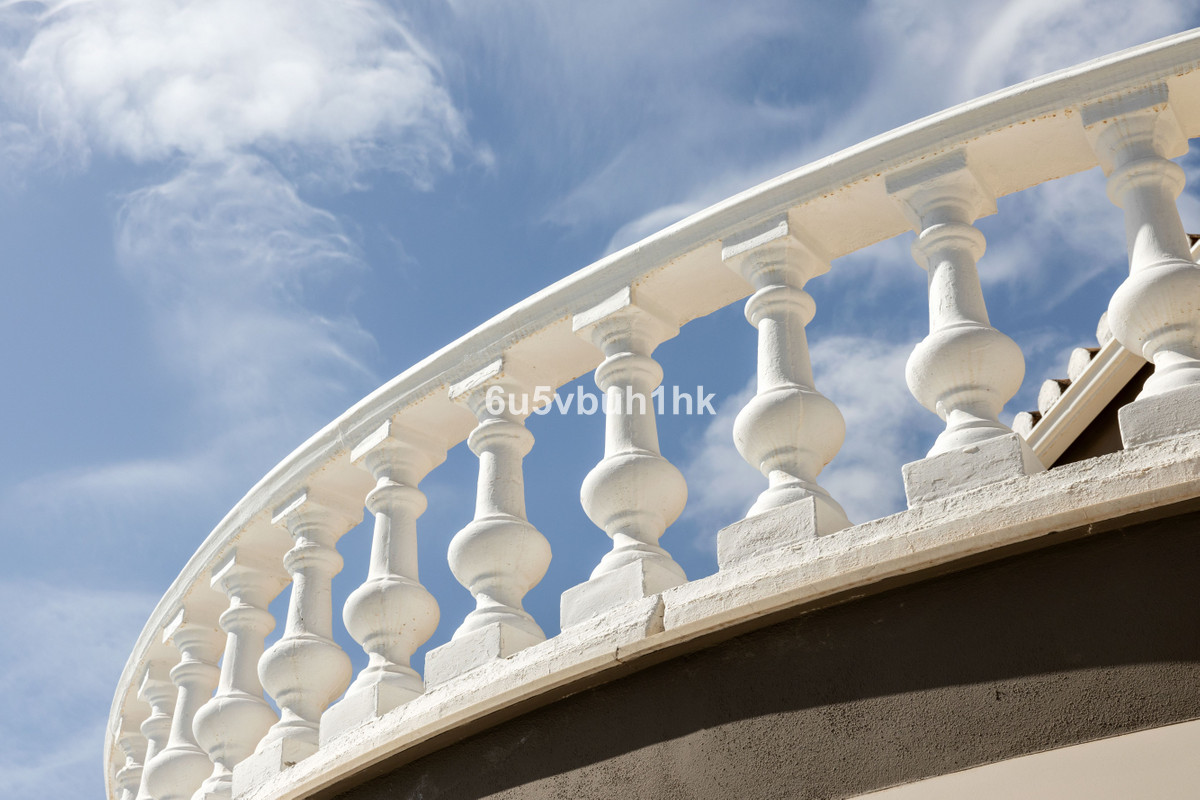 6 Bed Townhouse for sale in Arroyo De La Miel Costa Del Sol, Málaga, Spain