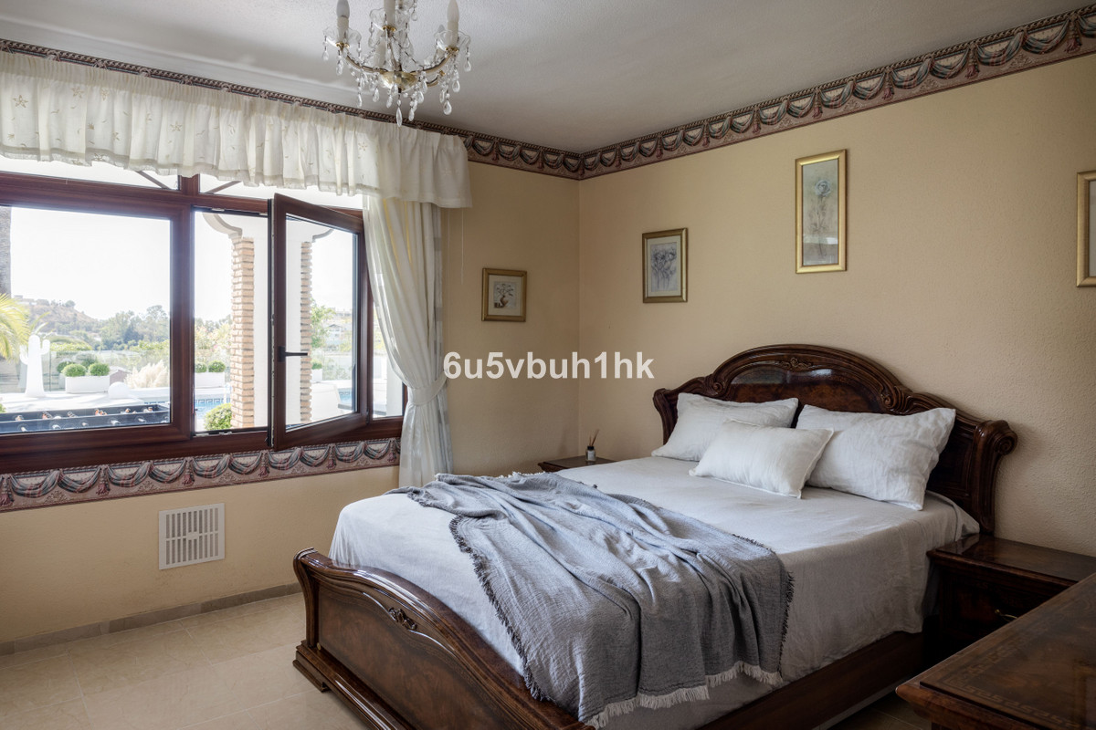 6 Bed Townhouse for sale in Arroyo De La Miel Costa Del Sol, Málaga, Spain