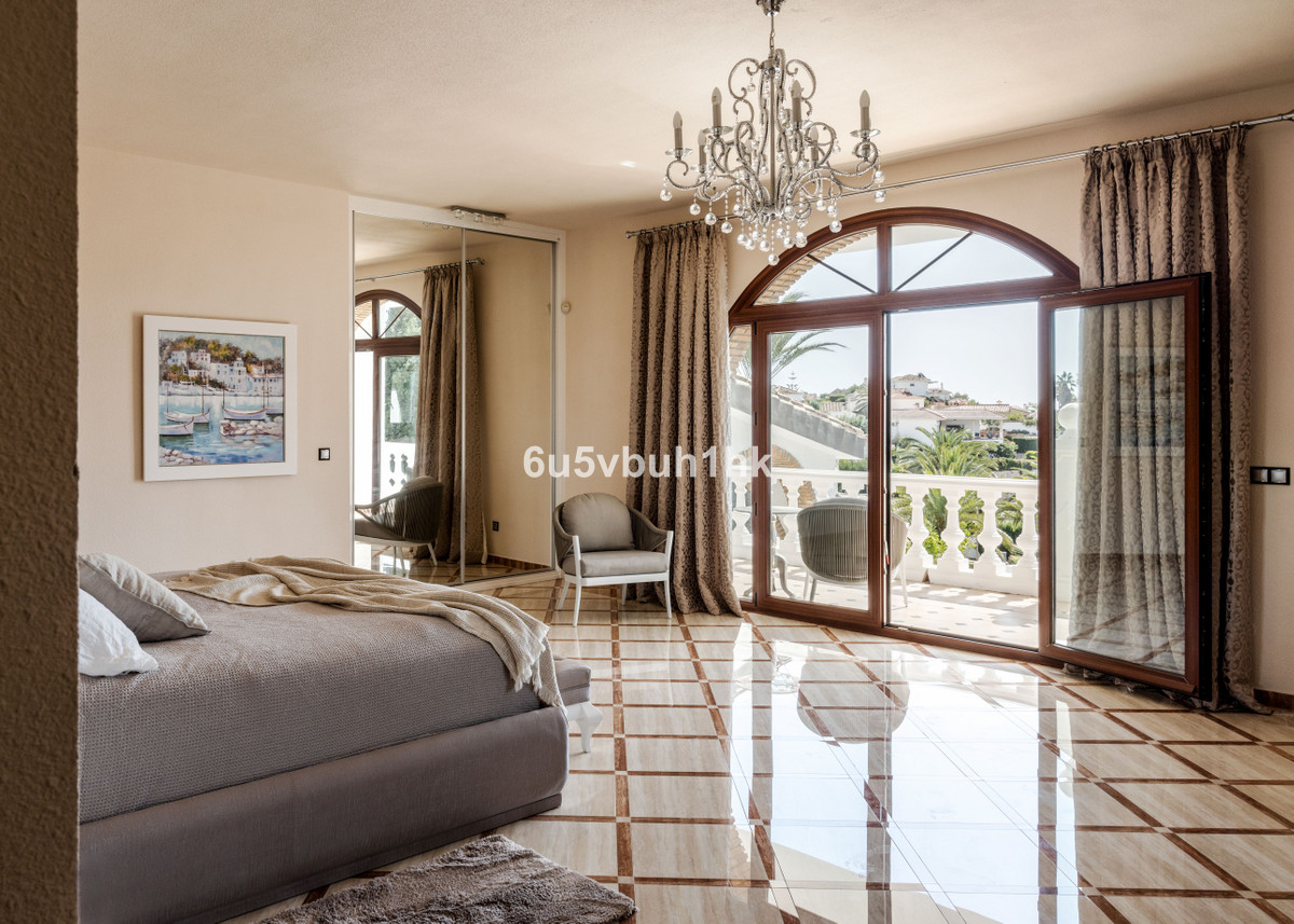 6 Bed Townhouse for sale in Arroyo De La Miel Costa Del Sol, Málaga, Spain