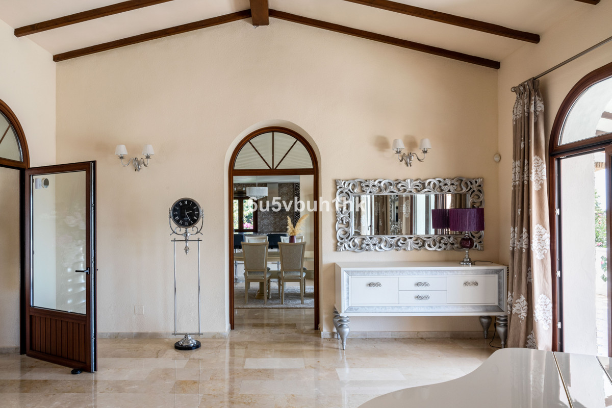 6 Bed Townhouse for sale in Arroyo De La Miel Costa Del Sol, Málaga, Spain
