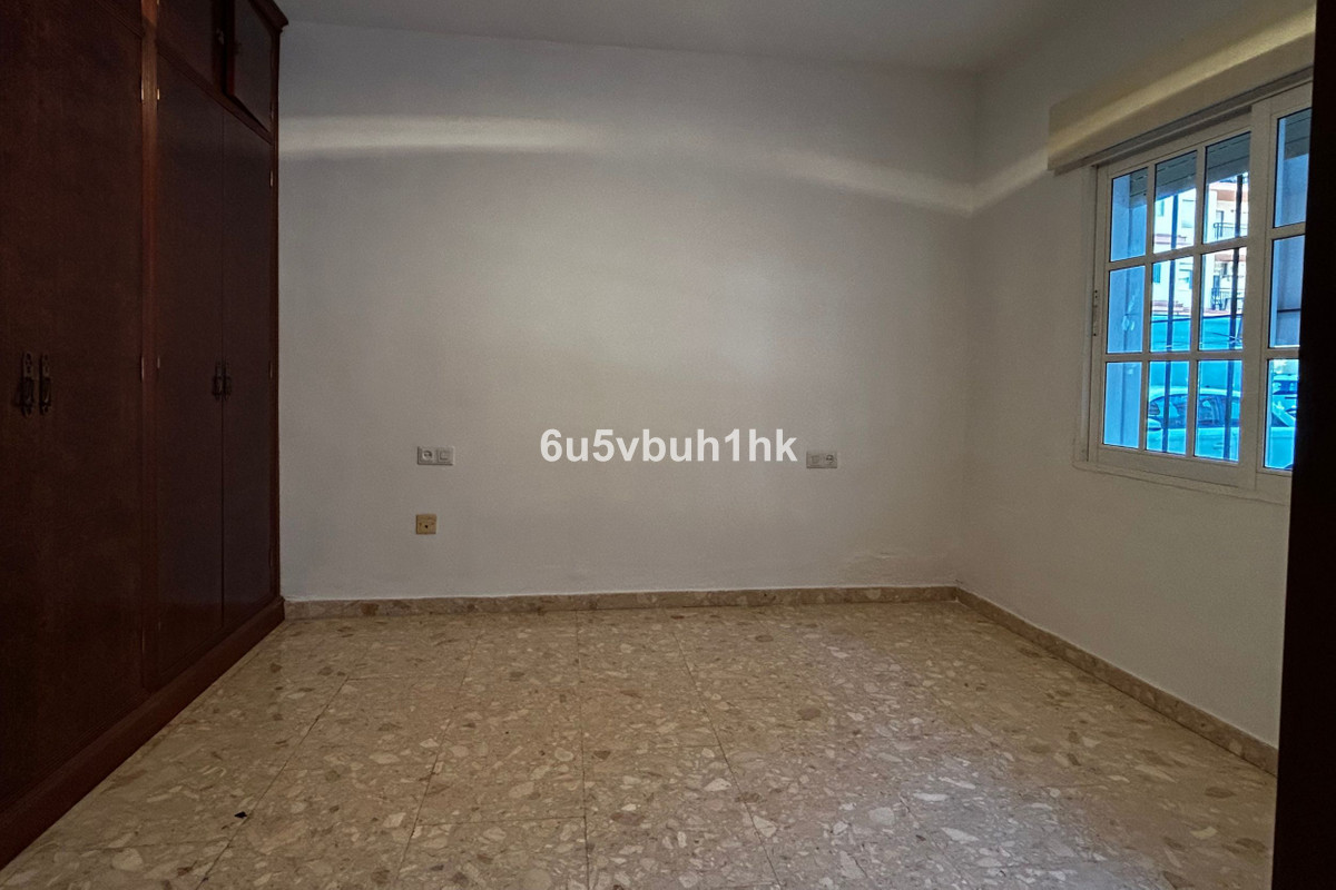 4 Bed Apartment for sale in Fuengirola Costa Del Sol, Málaga, Spain
