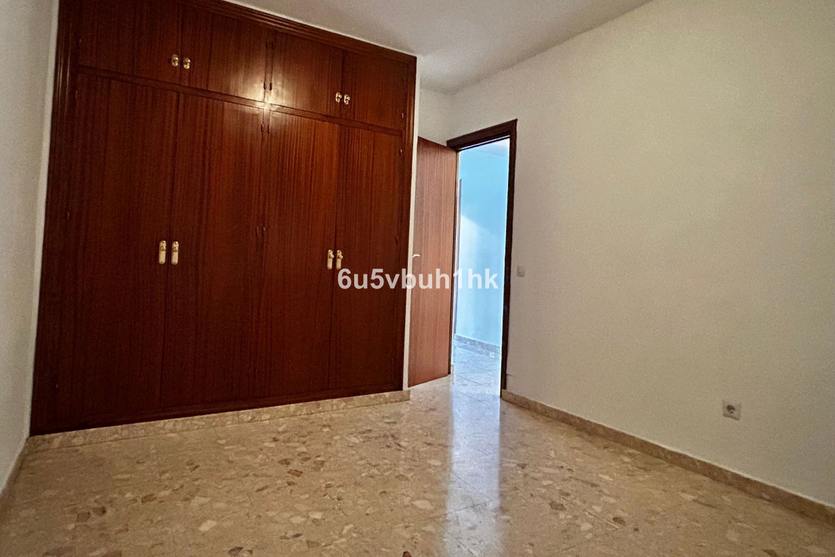 4 Bed Apartment for sale in Fuengirola Costa Del Sol, Málaga, Spain