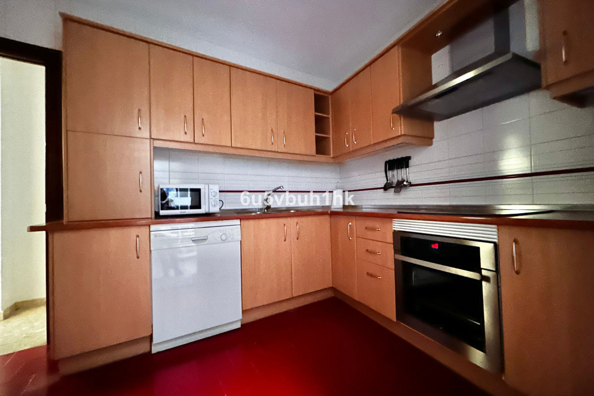 4 Bed Apartment for sale in Fuengirola Costa Del Sol, Málaga, Spain
