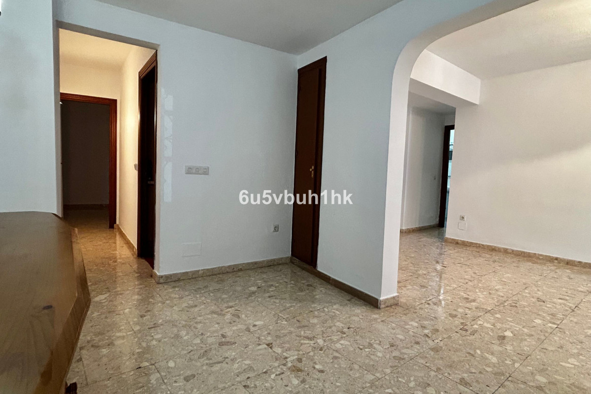 4 Bed Apartment for sale in Fuengirola Costa Del Sol, Málaga, Spain