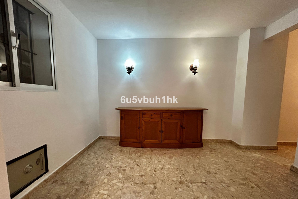 4 Bed Apartment for sale in Fuengirola Costa Del Sol, Málaga, Spain