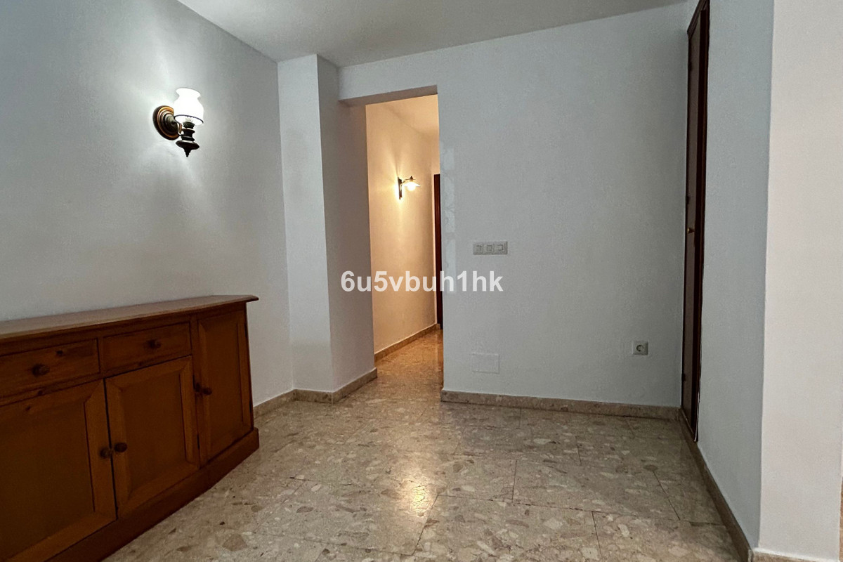 4 Bed Apartment for sale in Fuengirola Costa Del Sol, Málaga, Spain