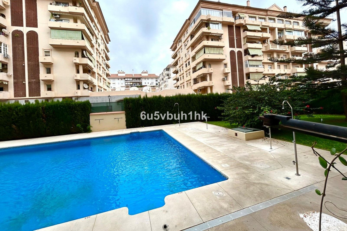 Se vende Apartamento Planta Media de 2 dormitorios en Costa Del Sol, Málaga, España