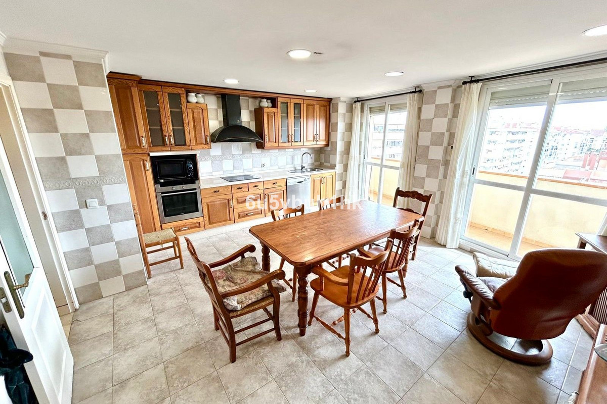 Se vende Apartamento Planta Media de 2 dormitorios en Costa Del Sol, Málaga, España