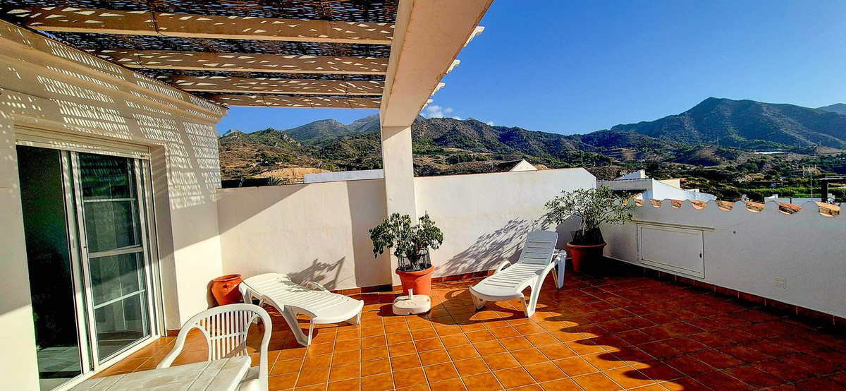 4 Bed Townhouse for sale in Maro Costa Del Sol East, Málaga, Spain
