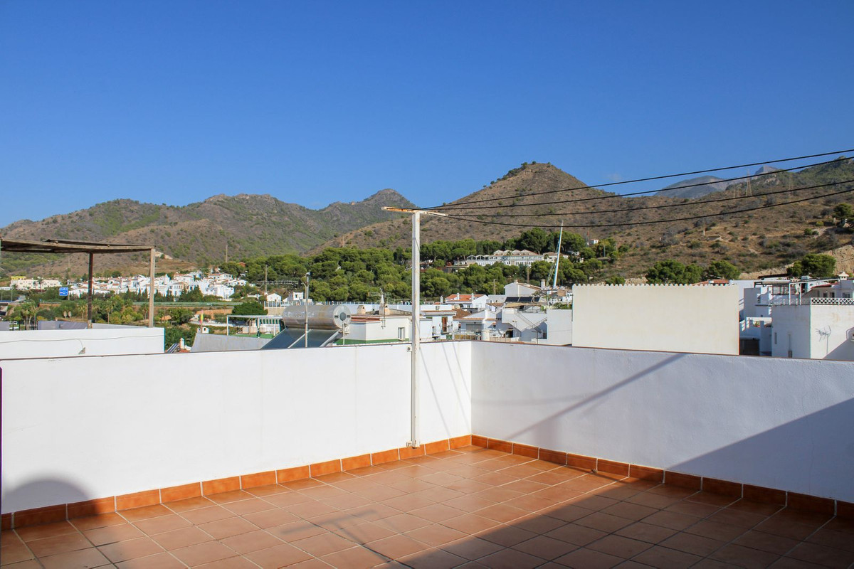 4 Bed Townhouse for sale in Maro Costa Del Sol East, Málaga, Spain