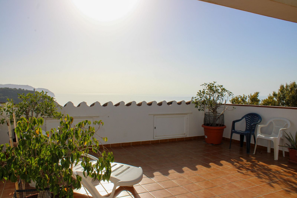 4 Bed Townhouse for sale in Maro Costa Del Sol East, Málaga, Spain