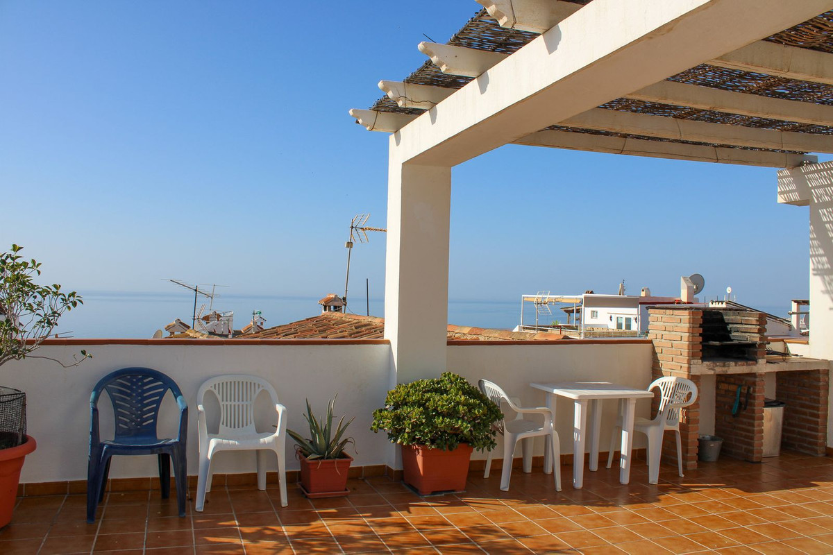4 Bed Townhouse for sale in Maro Costa Del Sol East, Málaga, Spain