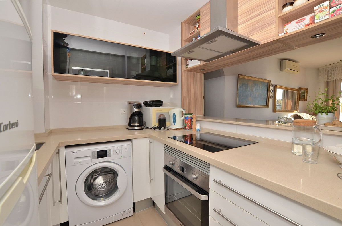 2 Bed Apartment for sale in Arroyo De La Miel Costa Del Sol, Málaga, Spain
