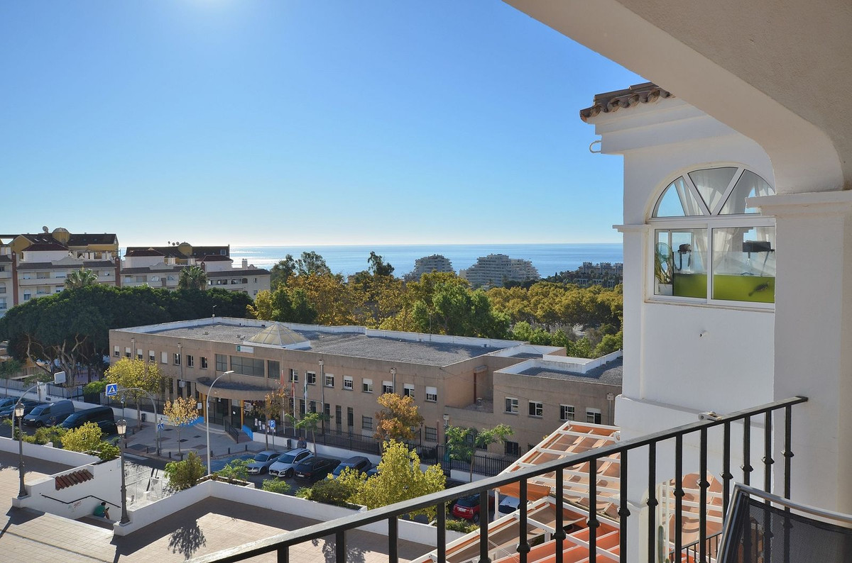 2 Bed Apartment for sale in Arroyo De La Miel Costa Del Sol, Málaga, Spain